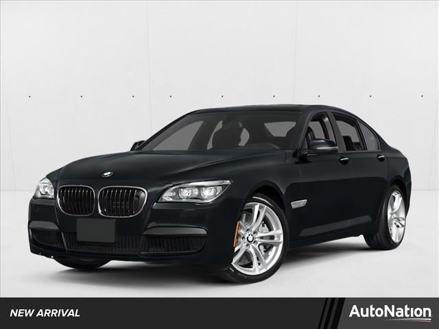 2013 BMW 750i Sedan