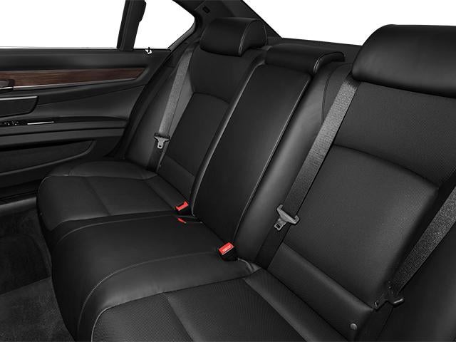 2013 BMW 750i Sedan