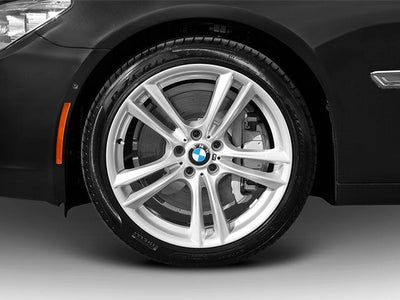 2013 BMW 750i Sedan
