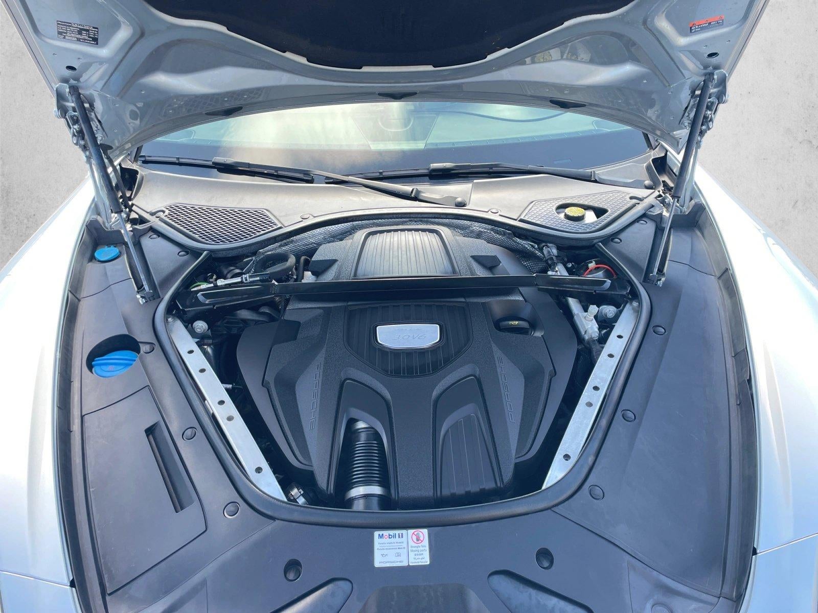 2018 Porsche Panamera 4 Executive AWD