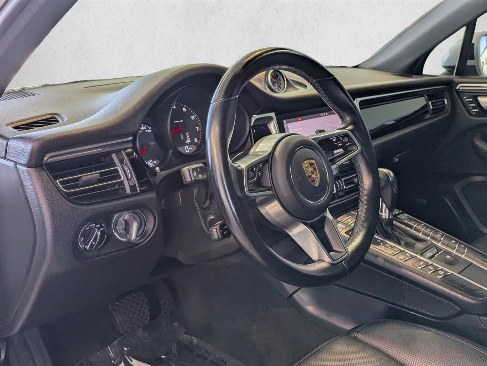 2021 Porsche Macan AWD