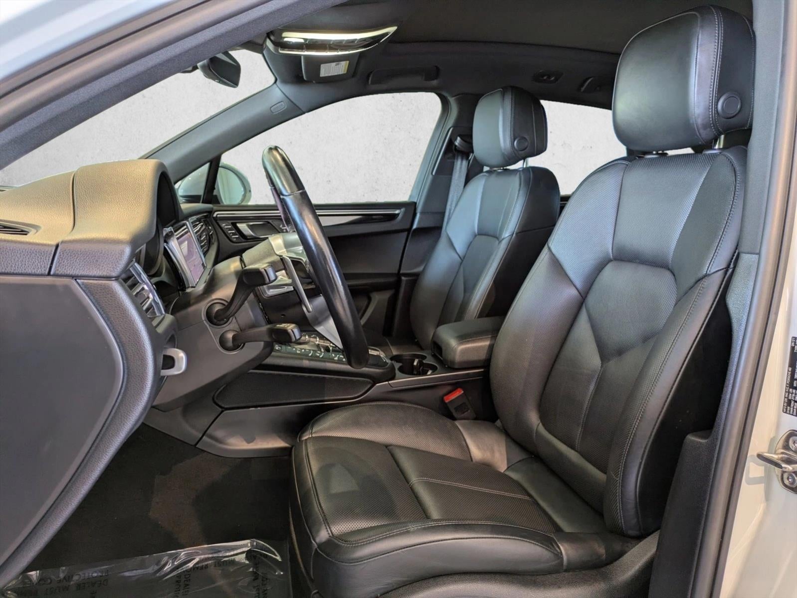 2021 Porsche Macan AWD