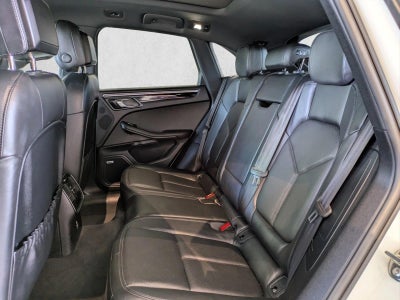 2021 Porsche Macan AWD