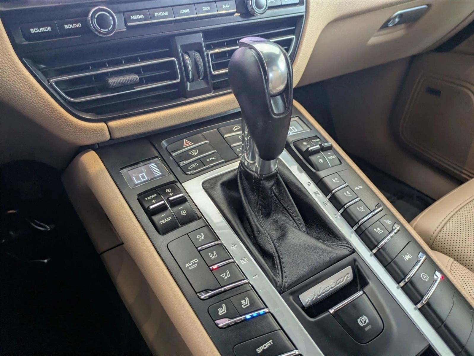 2020 Porsche Macan AWD