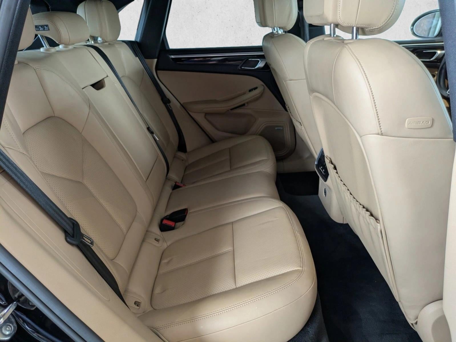 2020 Porsche Macan AWD
