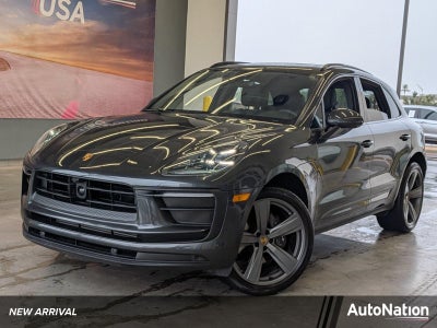 2025 Porsche Macan AWD