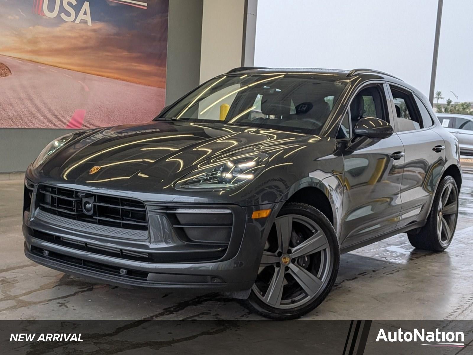 2025 Porsche Macan AWD