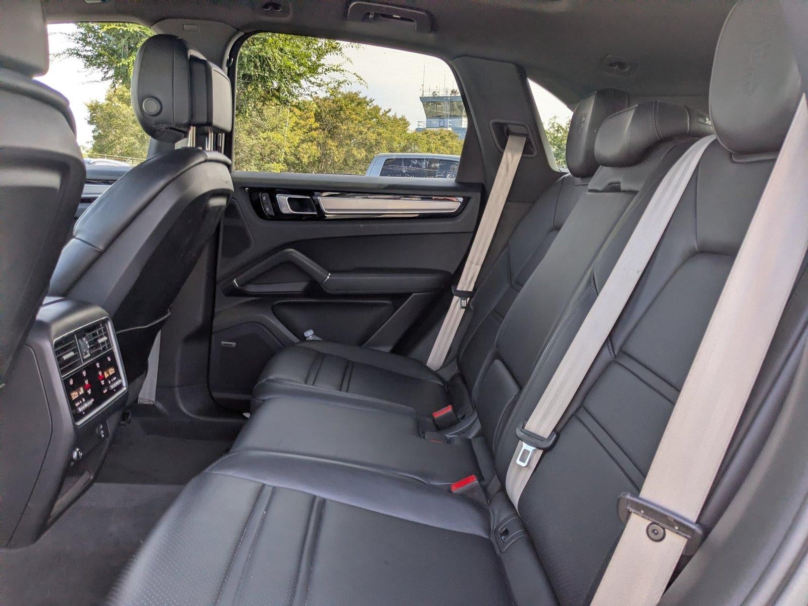 2023 Porsche Cayenne Platinum Edition AWD