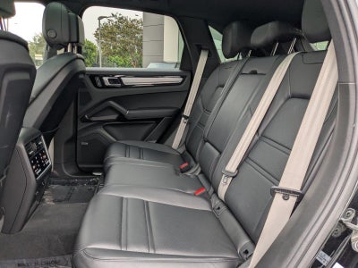 2023 Porsche Cayenne Platinum Edition AWD