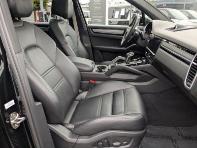2023 Porsche Cayenne Platinum Edition AWD