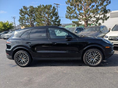 2023 Porsche Cayenne Platinum Edition AWD