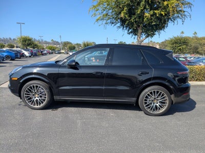 2023 Porsche Cayenne Platinum Edition AWD