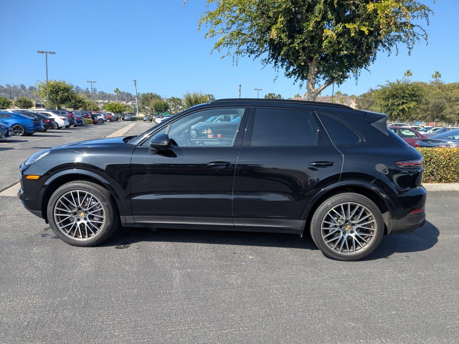 2023 Porsche Cayenne Platinum Edition AWD
