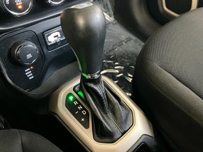 2016 Jeep Renegade 4WD 4dr Sport